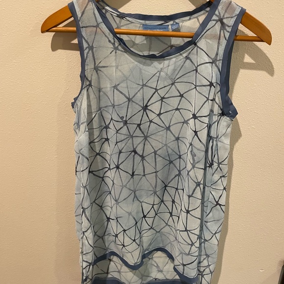 Vera Wang sheer blue geometric tank top blouse - Picture 4 of 4